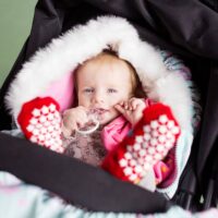 Baby in Babyschale