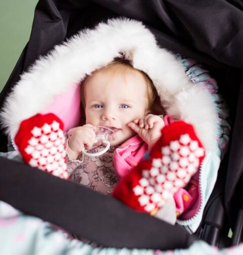 Baby in Babyschale