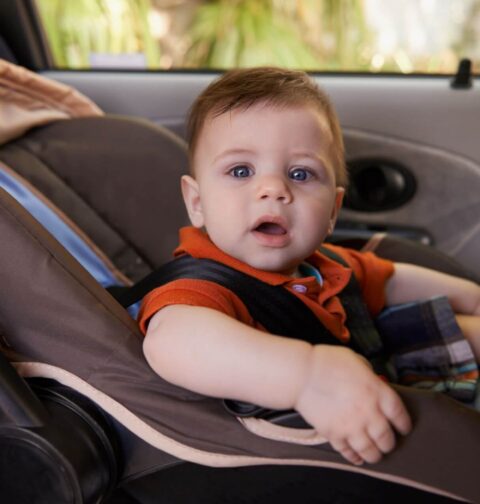 Baby im Auto